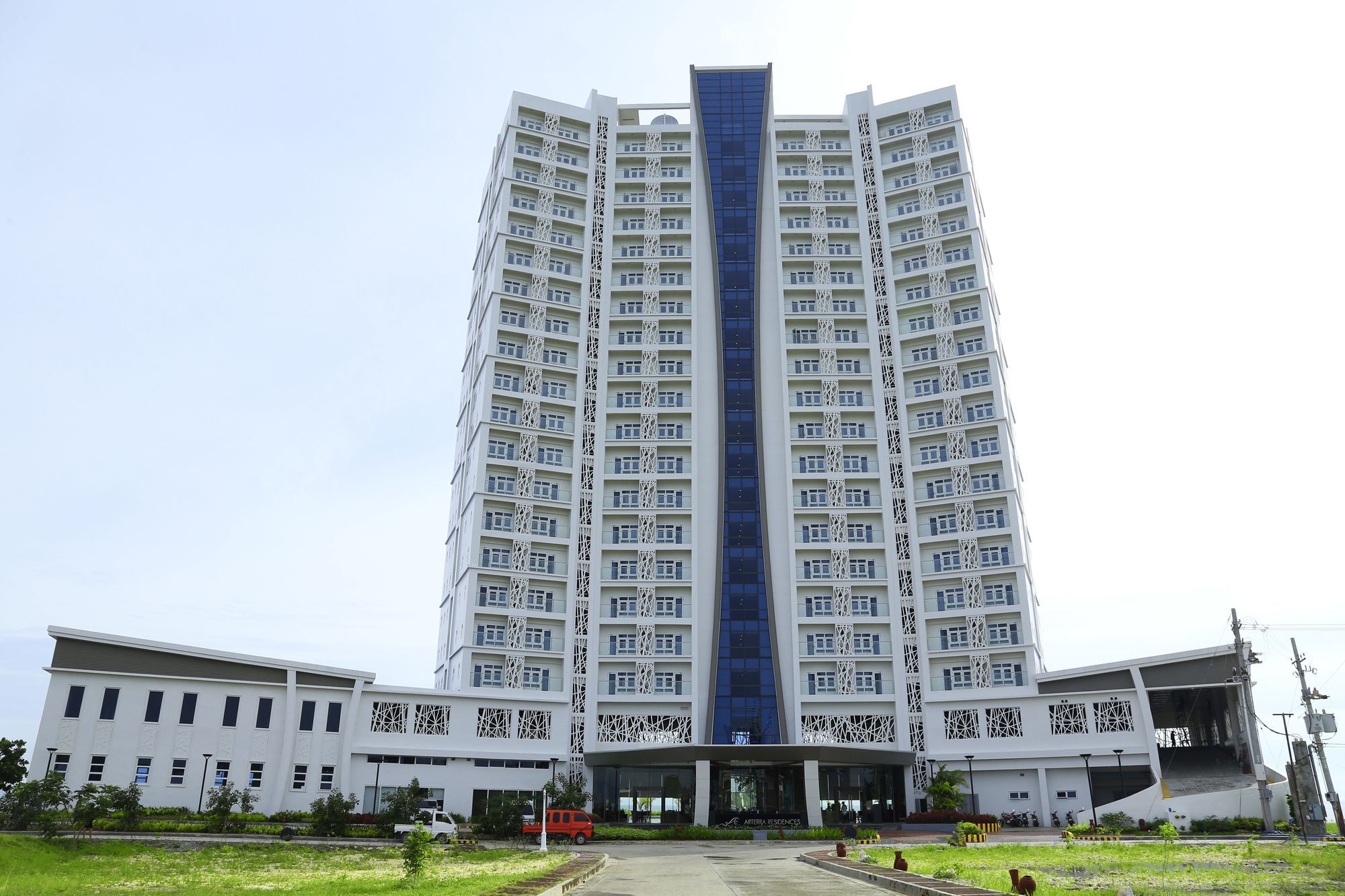 Arterra Hotel And Resort Lapu-Lapu City Exterior photo